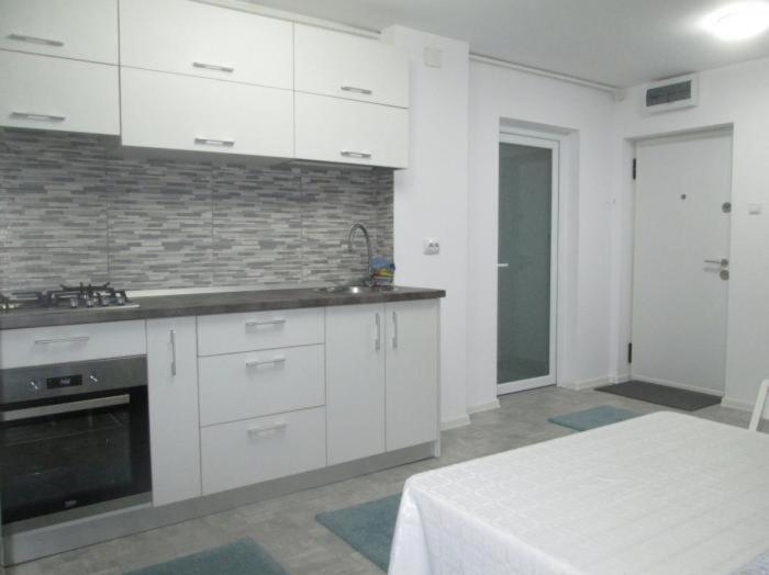 Apartament Sarra Targoviste Eksteriør billede